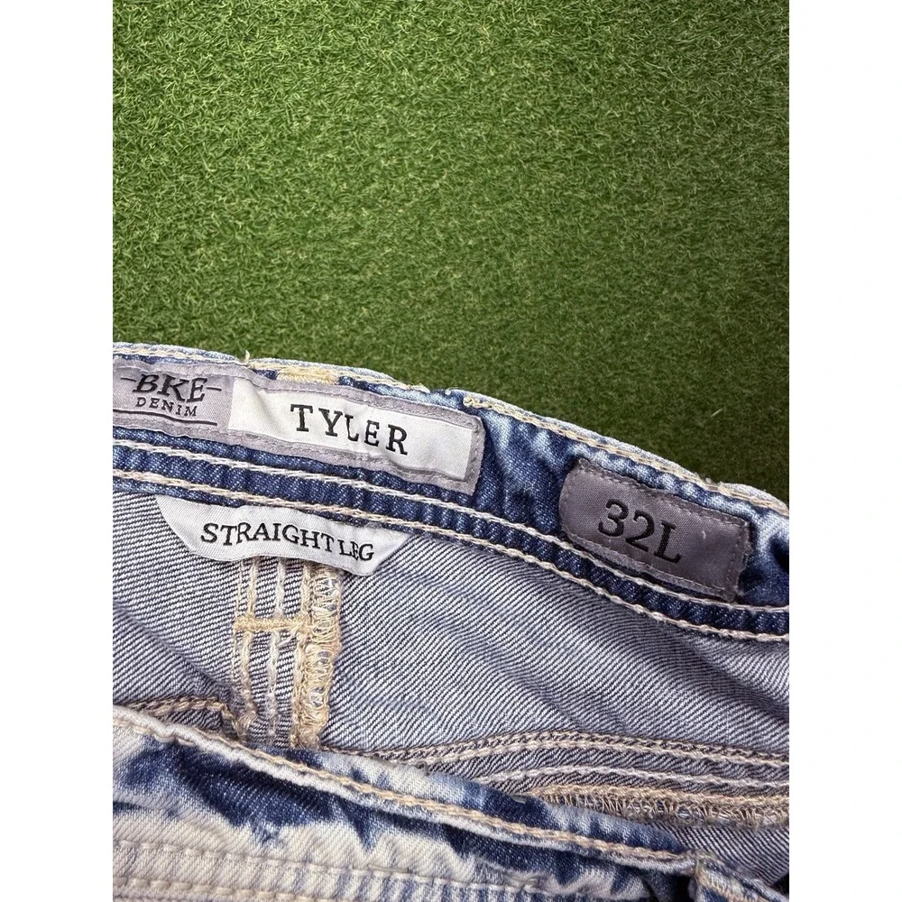 Buckle shop confidence